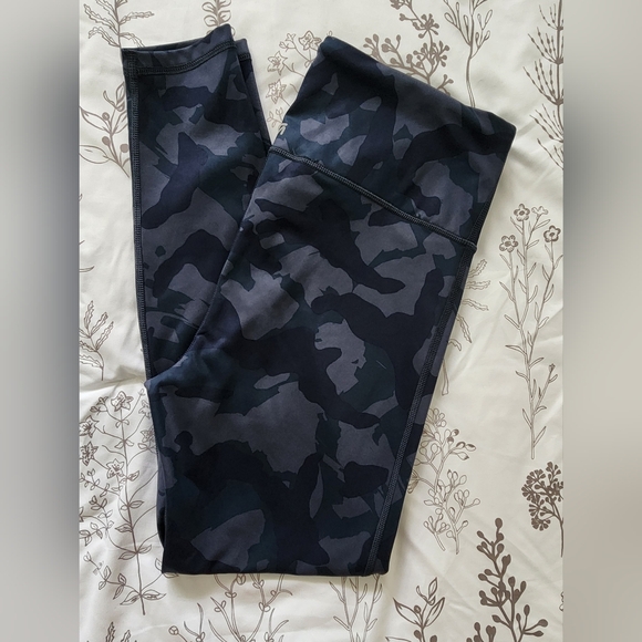 GAP Pants - GAP Fit Camouflage Leggings